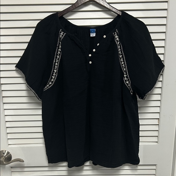 Old Navy Tops - Boho Embroidered Gauzy Peasant Top - Black
